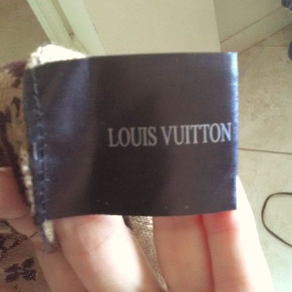 READ DESCRIP)BEAUTY CASHMERE LOUIS VUITTON SCARF MONOGRAMMED BROWN/ TAN 82 x 12 - Picture 5 of 9